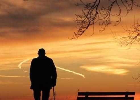 “把孤独当成晚餐却难以下咽”原唱是谁? “把孤独当成晚餐却难以下咽”原唱是谁?