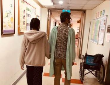 包小柏女儿病逝,包小柏个人资料简介