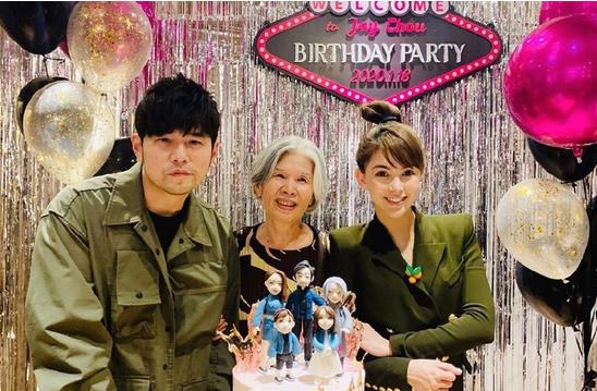 周杰伦41岁生日开派对庆祝，妈妈叶惠美惊喜现身