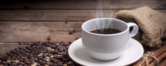 正常人一天喝多少咖啡比较合适(一天能喝多少咖啡才合适呢)