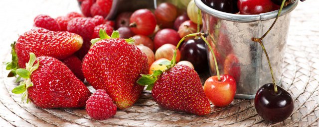草莓可以放冰箱冷冻保存吗(草莓可以冷冻吗)