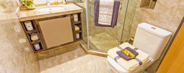 卫生间瓷砖发黄如何快速清理干净(卫生间地砖发黄的污渍怎么清洗)